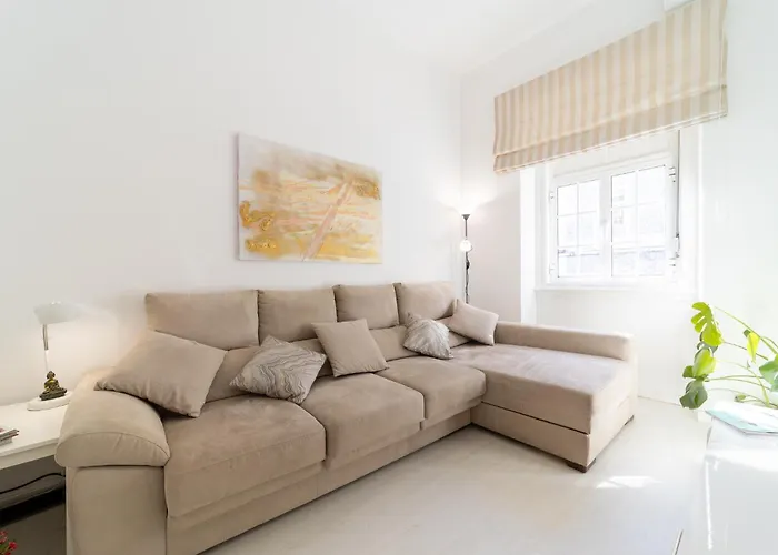 Peaceful 2-bedroom House With Garden At The Heart Of Benfica * Lisboa