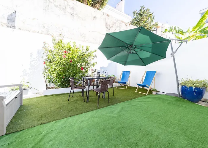 Peaceful 2-bedroom House With Garden At The Heart Of Benfica 度假居 Lisboa